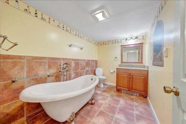 3222 Lakewood Forest RD, Moneta, VA 24121