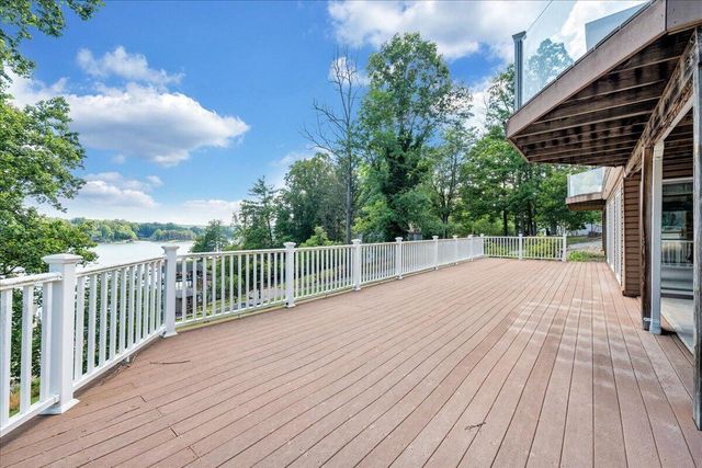 3222 Lakewood Forest RD, Moneta, VA 24121
