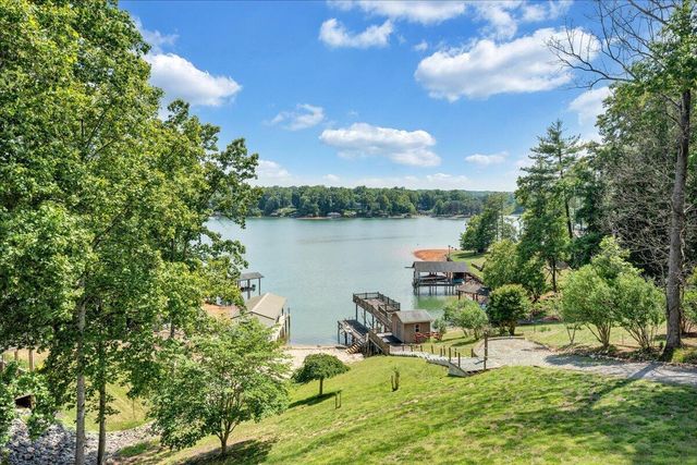 3222 Lakewood Forest RD, Moneta, VA 24121