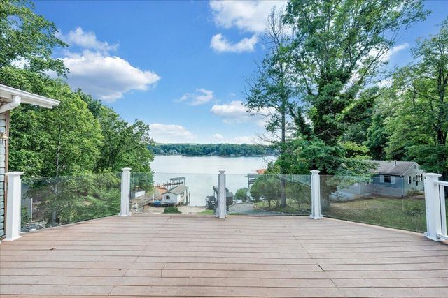 3222 Lakewood Forest RD, Moneta, VA 24121
