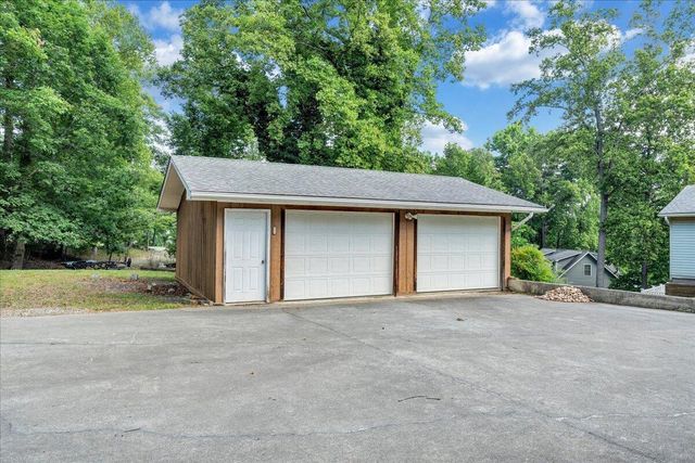 3222 Lakewood Forest RD, Moneta, VA 24121
