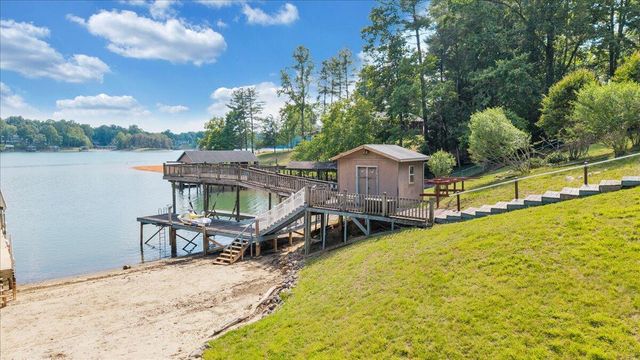 3222 Lakewood Forest RD, Moneta, VA 24121