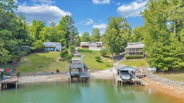 3222 Lakewood Forest RD, Moneta, VA 24121
