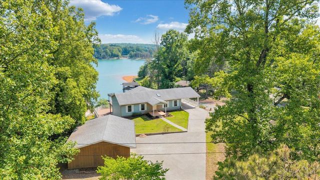 3222 Lakewood Forest RD, Moneta, VA 24121