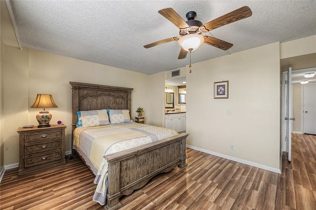 2620 COVE CAY DRIVE 207, Clearwater, FL 33760
