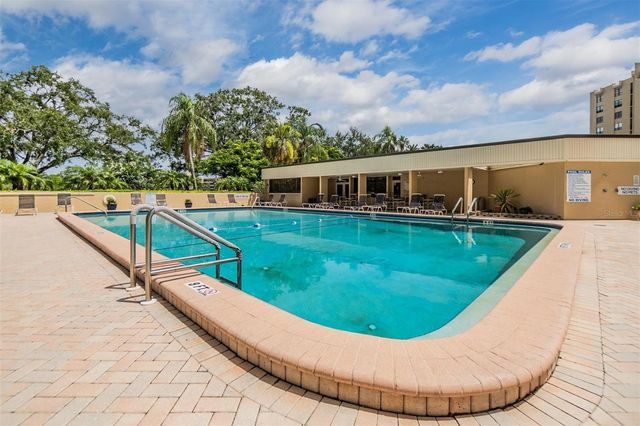 2620 COVE CAY DRIVE 207, Clearwater, FL 33760