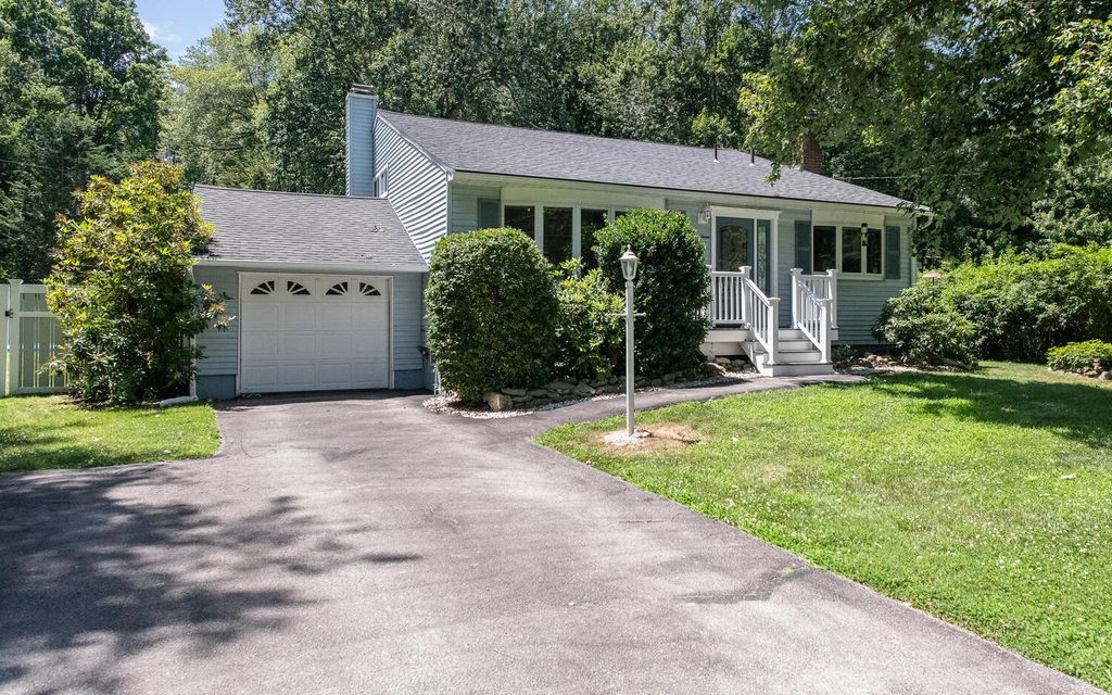 3 N Jackson Road, Poughkeepsie, NY 12603