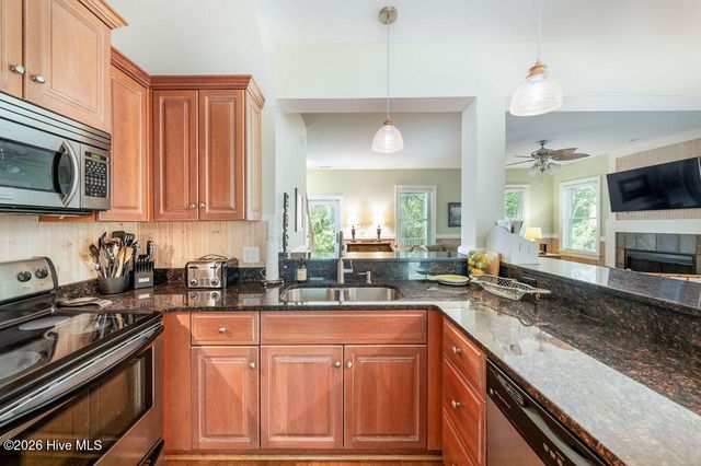 4 Poormans Pepper Trail, Bald Head Island, NC 28461