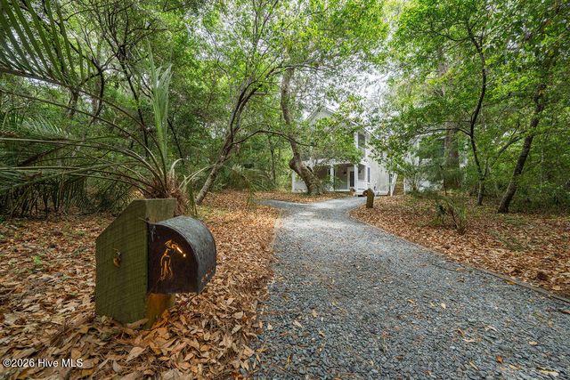4 Poormans Pepper Trail, Bald Head Island, NC 28461