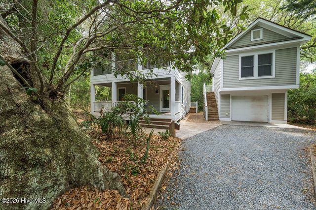 4 Poormans Pepper Trail, Bald Head Island, NC 28461