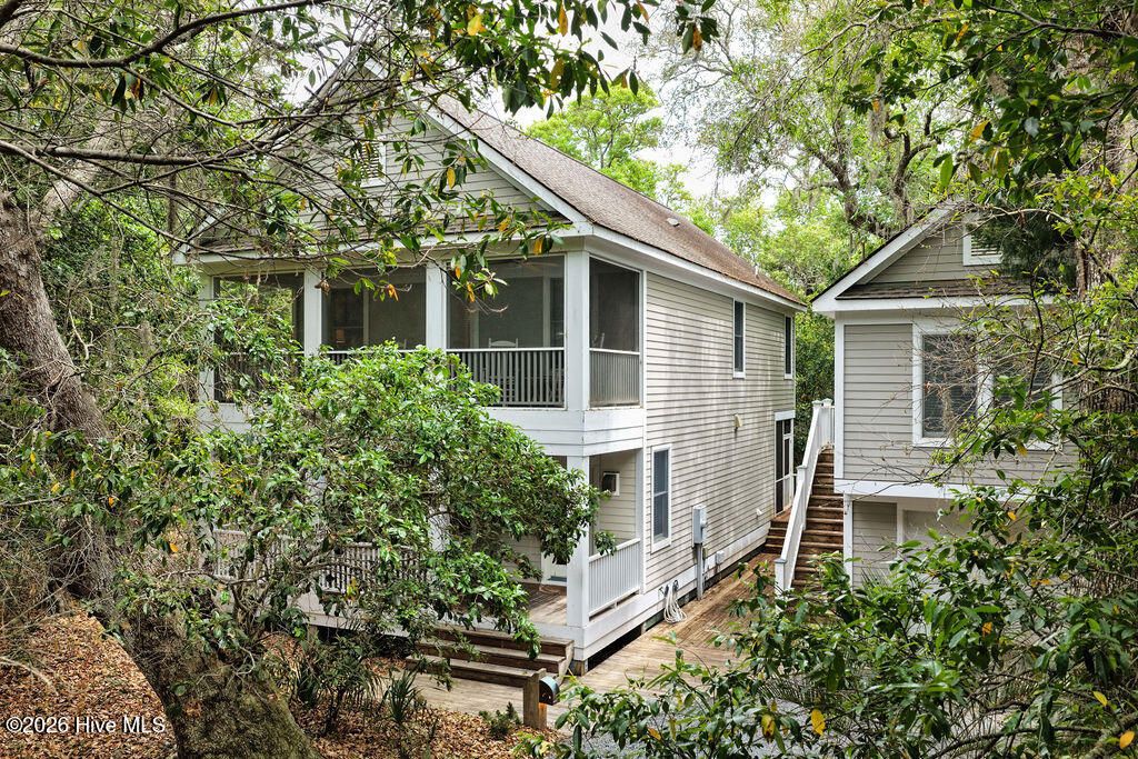 4 Poormans Pepper Trail, Bald Head Island, NC 28461