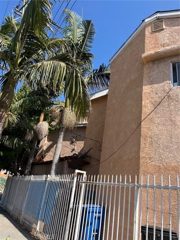 300 E 42nd Place, Los Angeles, CA 90011