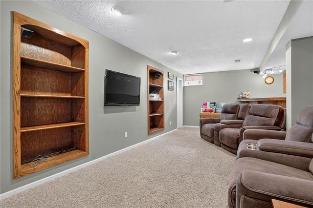 31101 W 170th Street, Gardner, KS 66030