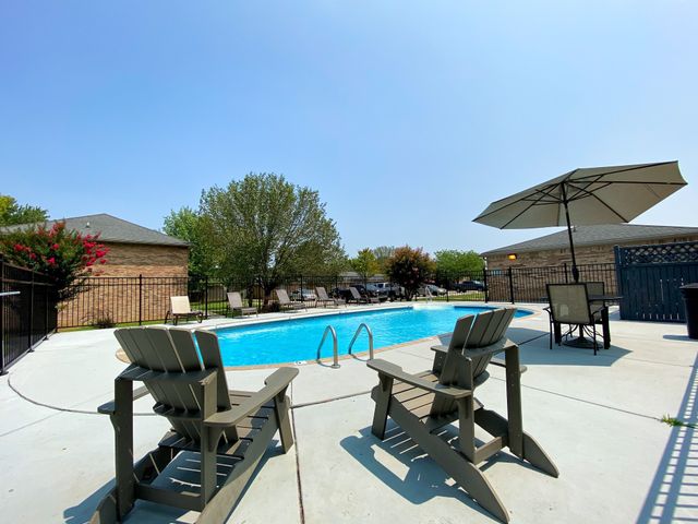 112 Ballygar St Apt G, Clarksville, TN 37043