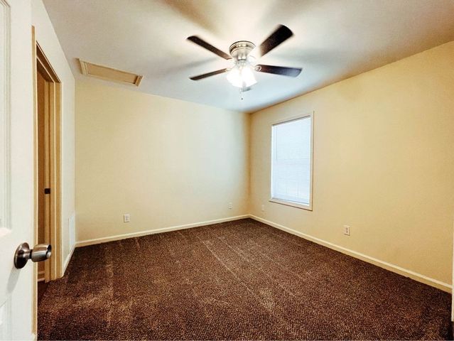 112 Ballygar St Apt G, Clarksville, TN 37043