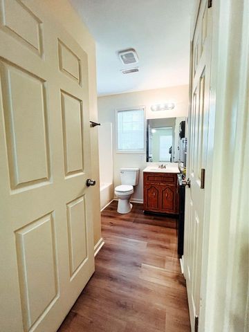 112 Ballygar St Apt G, Clarksville, TN 37043