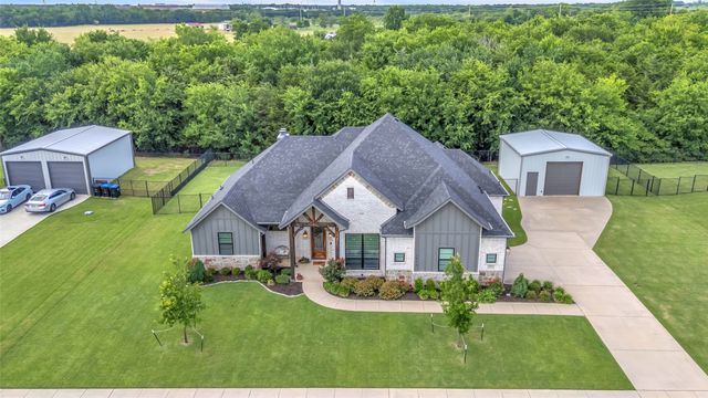 1014 Rennard Street, Caddo Mills, TX 75135