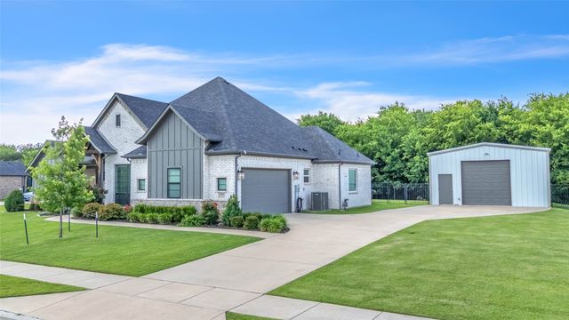 1014 Rennard Street, Caddo Mills, TX 75135