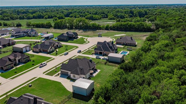 1014 Rennard Street, Caddo Mills, TX 75135