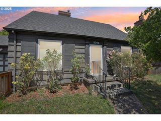 8046 Sw CAPITOL HILL Rd, Portland, OR 97219