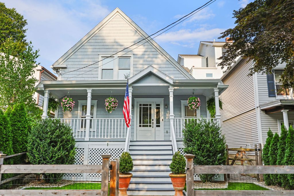 9 Cottage Place, Greenwich, CT 06830