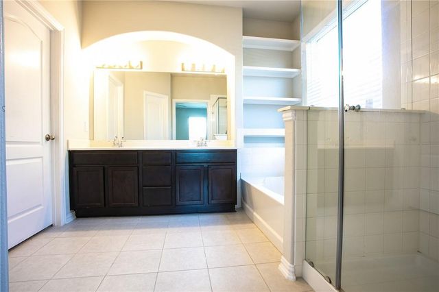 8049 Arezzo DR, Round Rock, TX 78665
