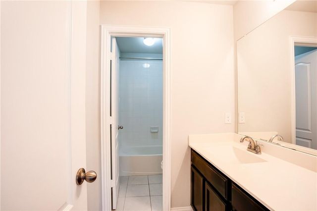 8049 Arezzo DR, Round Rock, TX 78665