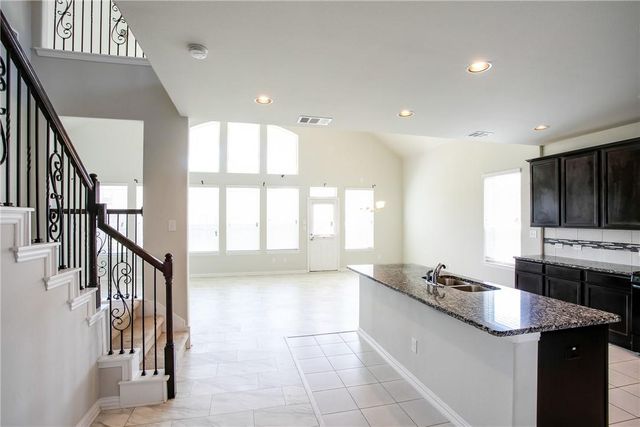 8049 Arezzo DR, Round Rock, TX 78665
