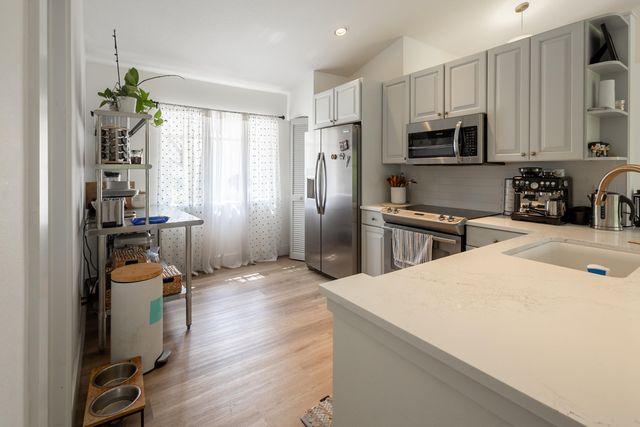 73 ADMIRALS Court, Palm Beach Gardens, FL 33418