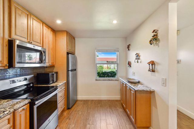 5800 Fernley Dr W 64, West Palm Beach, FL 33415