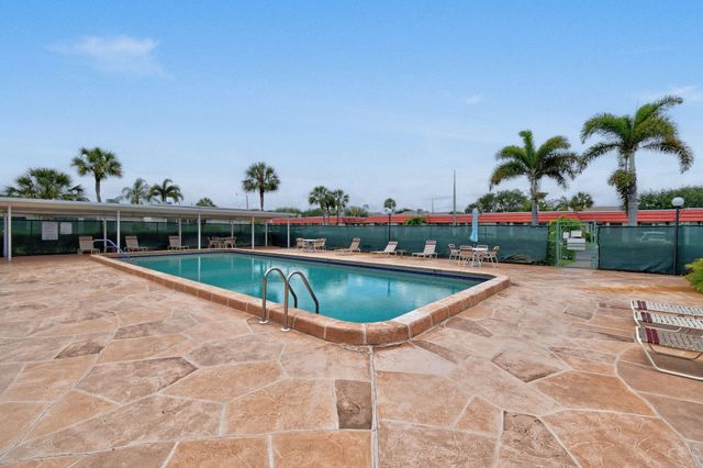 5800 Fernley Dr W 64, West Palm Beach, FL 33415