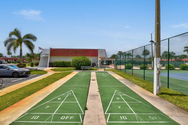 5800 Fernley Dr W 64, West Palm Beach, FL 33415