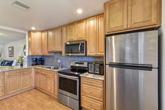 5800 Fernley Dr W 64, West Palm Beach, FL 33415