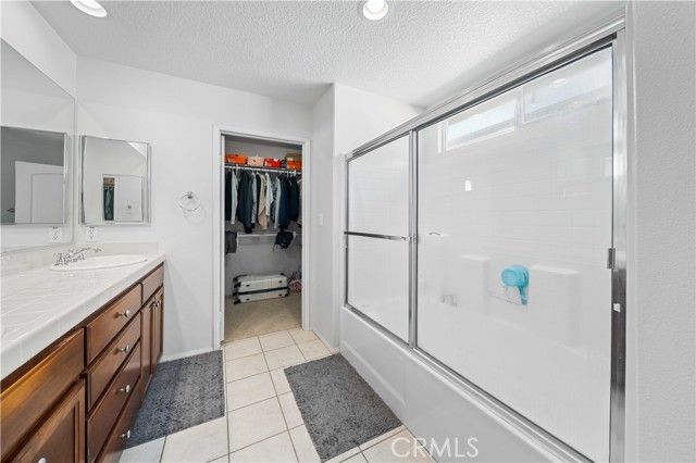 9352 Condor Court, Pacoima (los Angeles), CA 91331