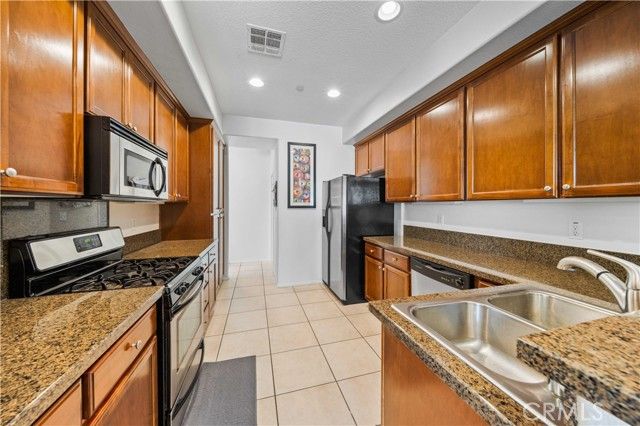 9352 Condor Court, Pacoima (los Angeles), CA 91331