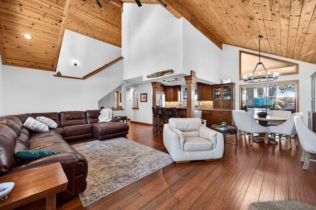 14165 Copenhagen Dr, Truckee, CA 96161