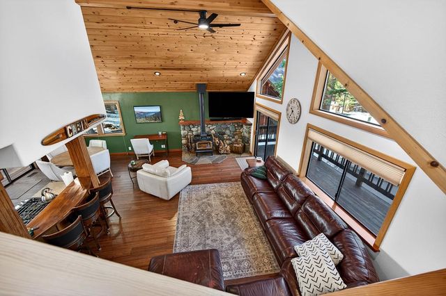 14165 Copenhagen Dr, Truckee, CA 96161