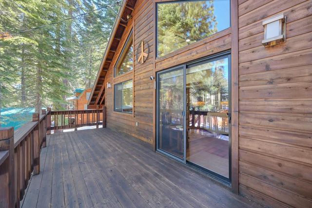 14165 Copenhagen Dr, Truckee, CA 96161