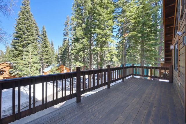 14165 Copenhagen Dr, Truckee, CA 96161