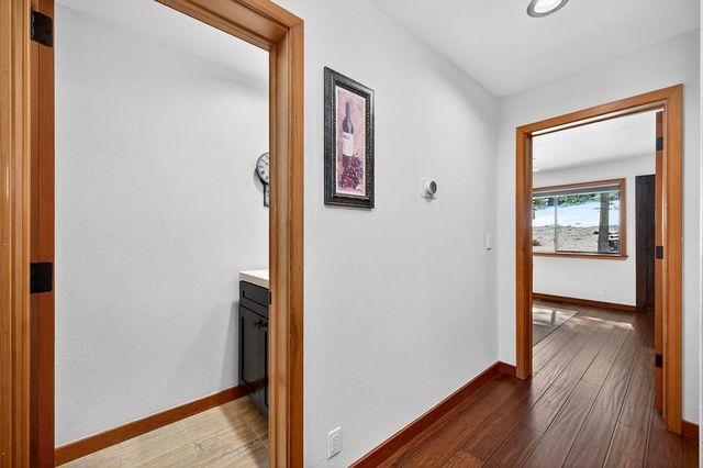 14165 Copenhagen Dr, Truckee, CA 96161