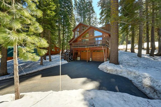 14165 Copenhagen Dr, Truckee, CA 96161