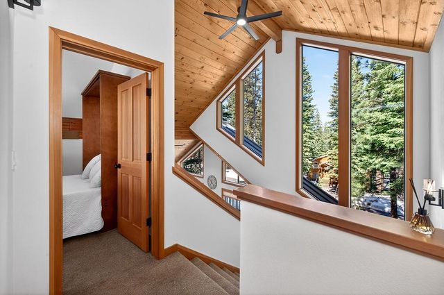 14165 Copenhagen Dr, Truckee, CA 96161