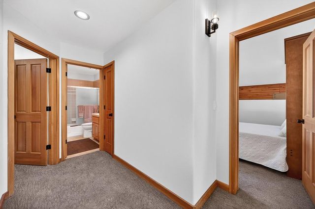 14165 Copenhagen Dr, Truckee, CA 96161