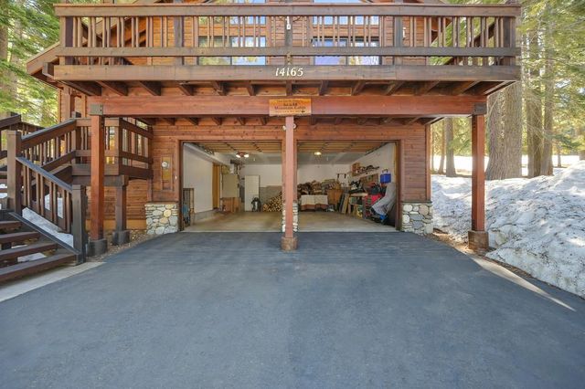 14165 Copenhagen Dr, Truckee, CA 96161