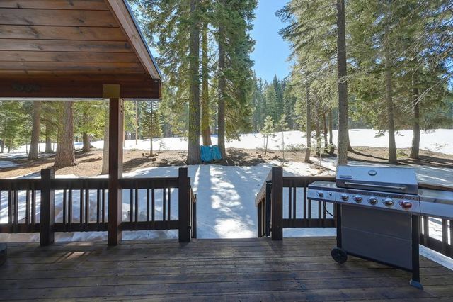 14165 Copenhagen Dr, Truckee, CA 96161