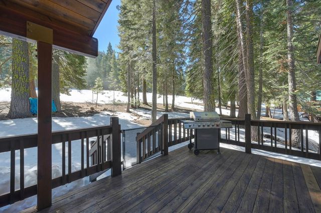 14165 Copenhagen Dr, Truckee, CA 96161