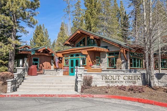 14165 Copenhagen Dr, Truckee, CA 96161