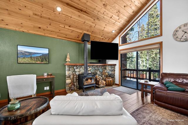 14165 Copenhagen Dr, Truckee, CA 96161