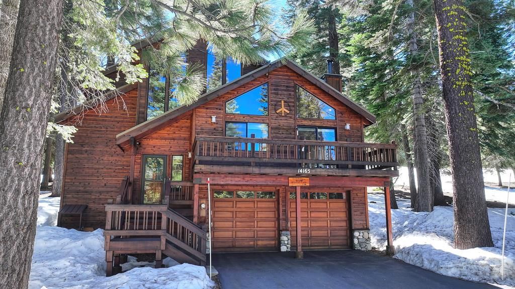 14165 Copenhagen Dr, Truckee, CA 96161