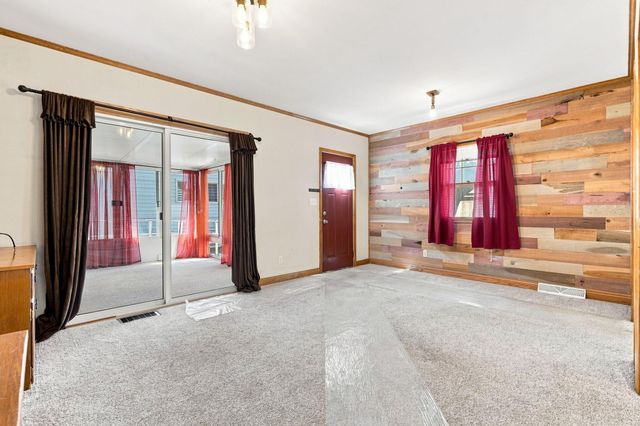 613 Reber Avenue, Waterloo, IA 50701